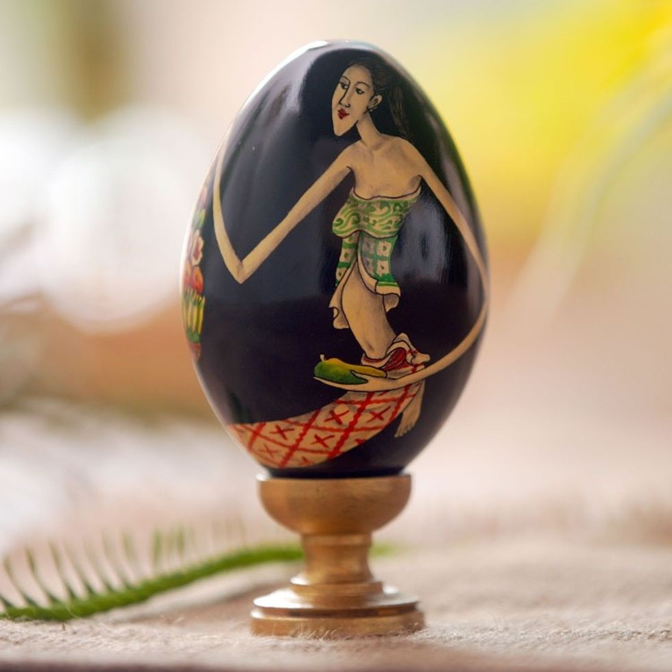 Hand-Painted Wood Egg Sculpture with Bali Offering Motif 'Balinese Gebogan'