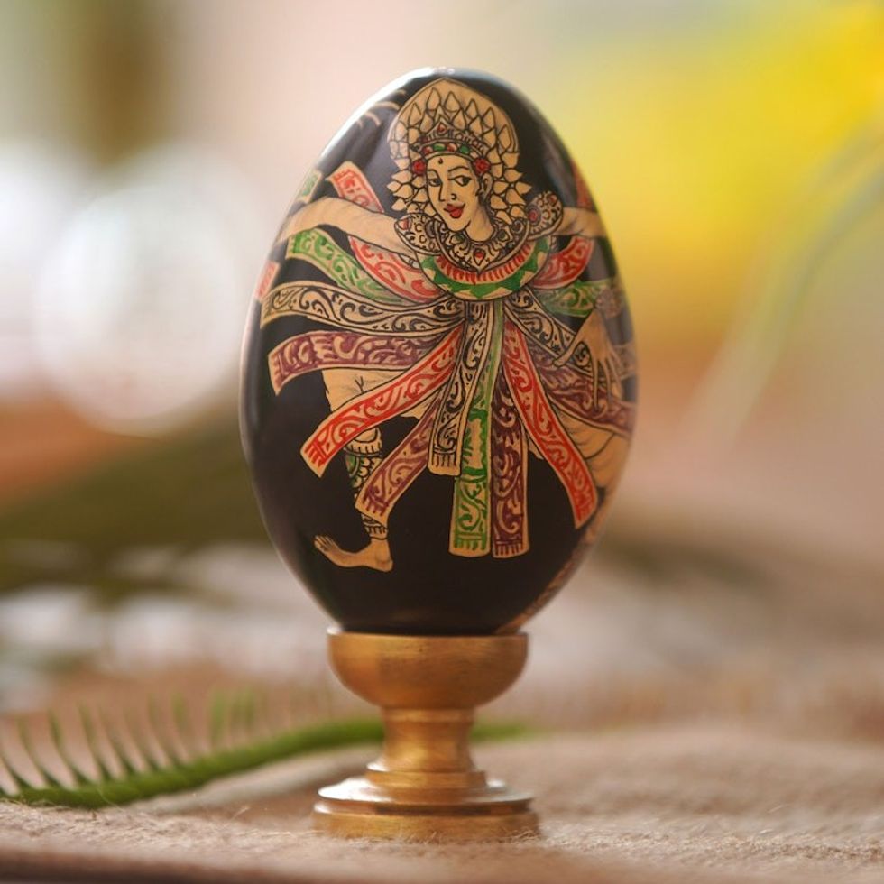 Dance-Themed Balinese Sculpture 'Baris Gede Dance'