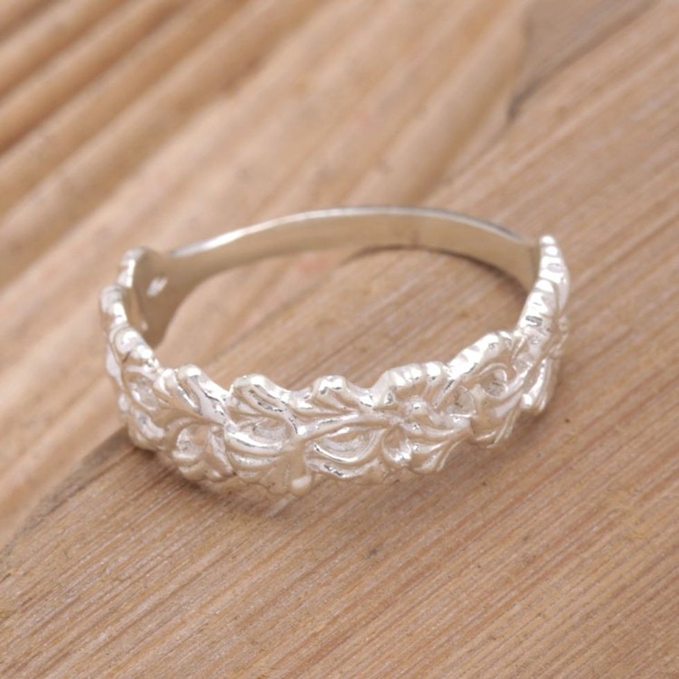 Leaf Motif Sterling Silver Band Ring Crafted in Bali 'Snow Flower'
