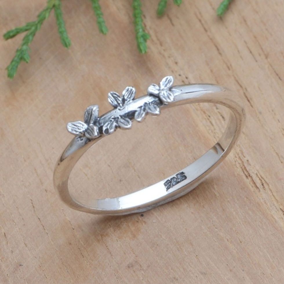 Sterling Silver Band Ring with Leaf Motif 'Fresh Leaves'