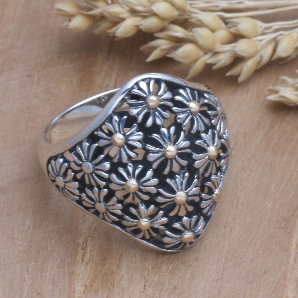 Gold-Accented Cocktail Ring with Floral Motif 'Golden Flower Bed'