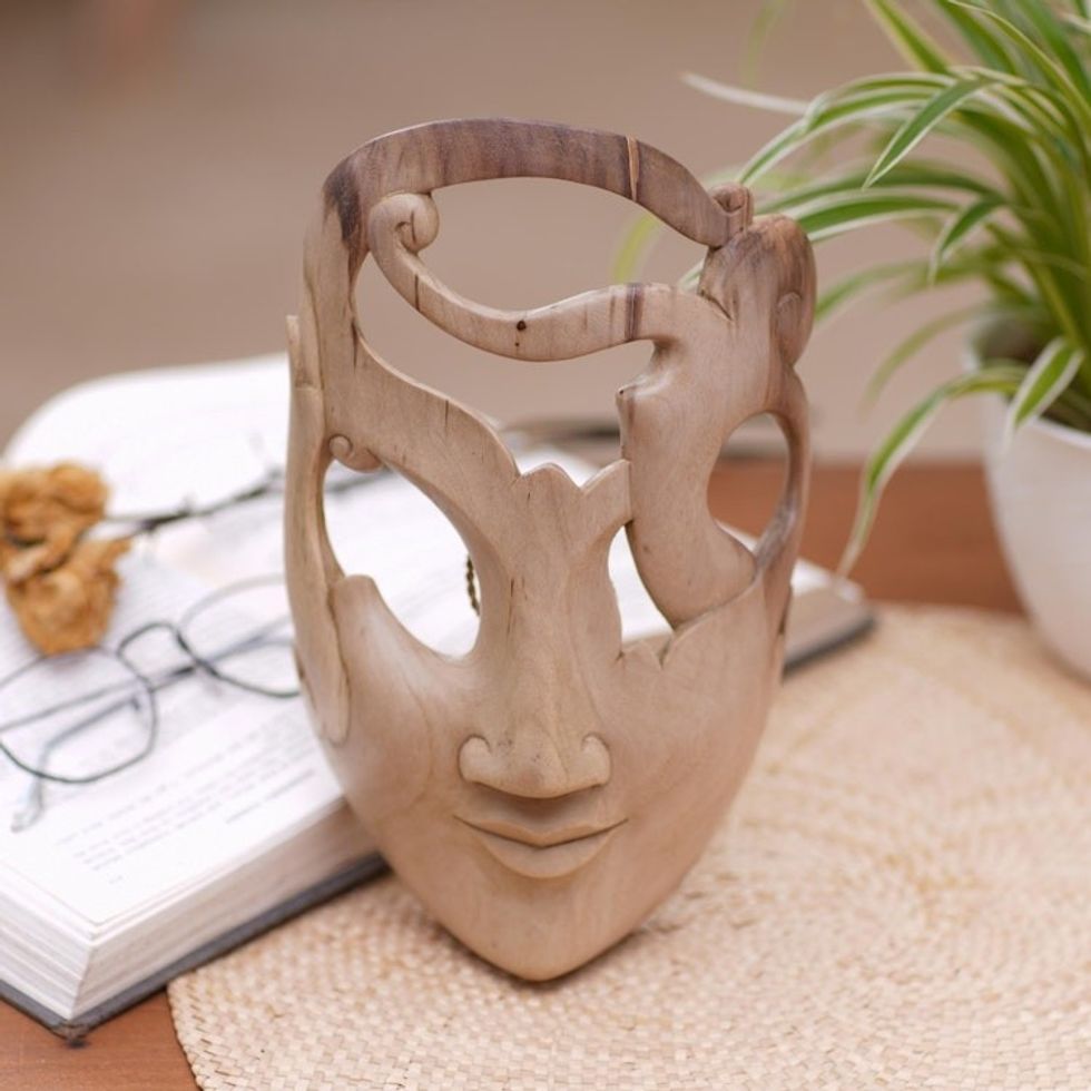 Handmade Hibiscus Wood Mask 'Arabesque'
