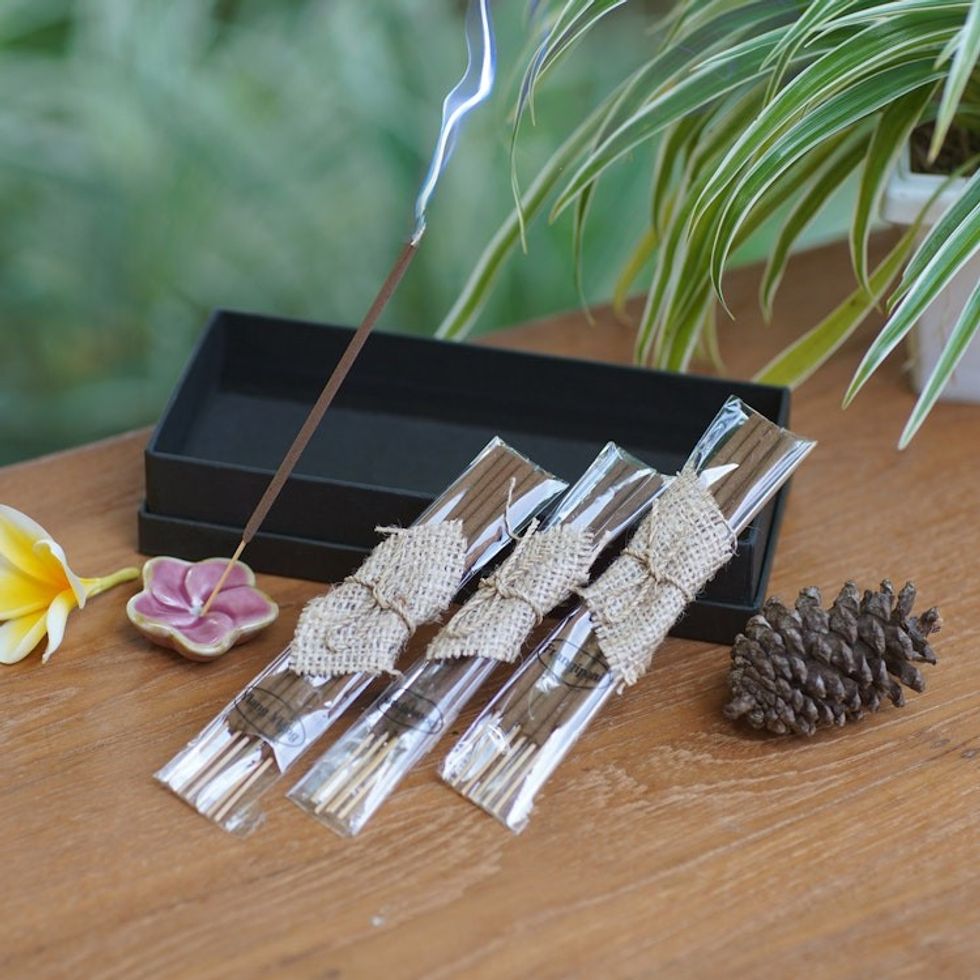 Incense Set with 18 Sticks and a Pink Floral Ceramic Holder 'Frangipani Sweetness'