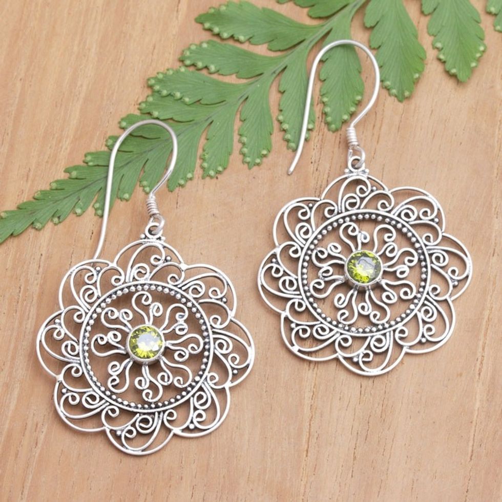 Floral and Sun-Inspired Peridot Filigree Dangle Earrings 'Prosperous Sunset'