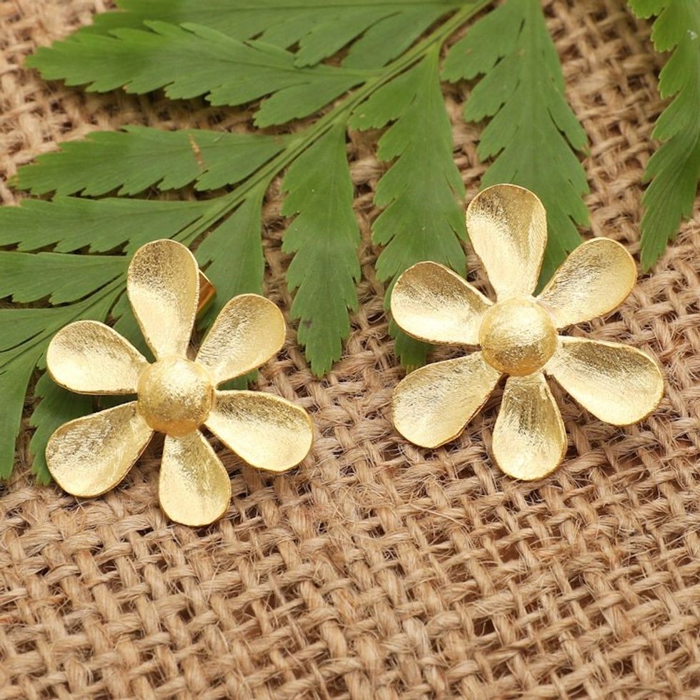 18k Gold-Plated Drop Earrings in a Brushed-Satin Finish 'Paradisial Garden'