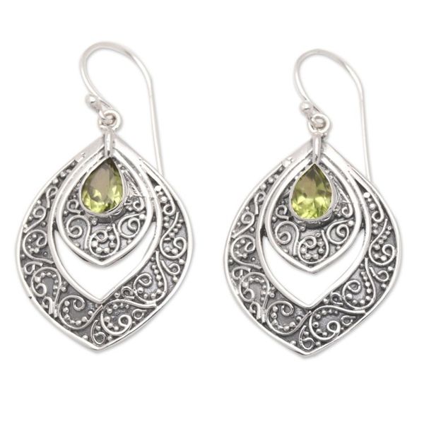 Alternate image for Sterling Silver Fashion Dangle Earrings with Peridot Stone Party Queen in Green