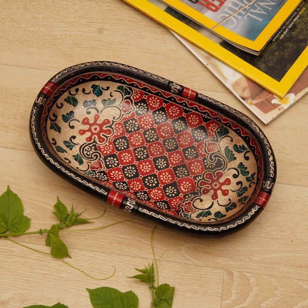Handmade Batik Oblong-Shaped Red Pule Wood Decorative Bowl 'Fire Batik'