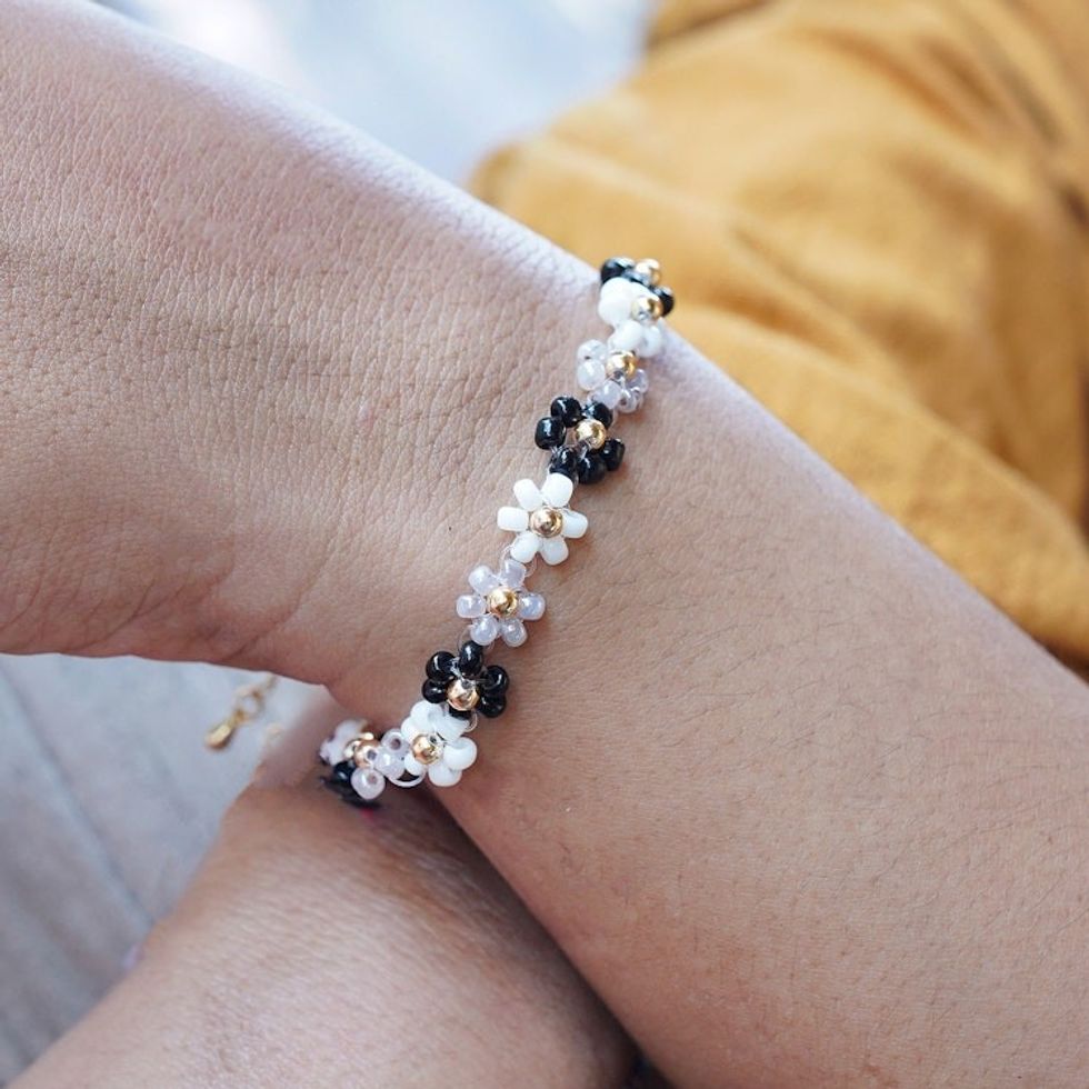 Handcrafted Floral Black and White Crystal Beaded Bracelet 'Classic Petals'