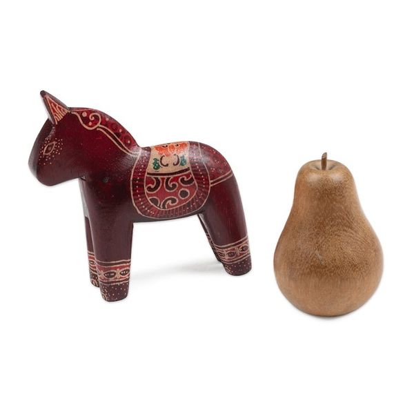 Alternate image for Folk Art-Themed Batik Crimson-Red Pule Wood Horse Sculpture Crimson Dala Horse