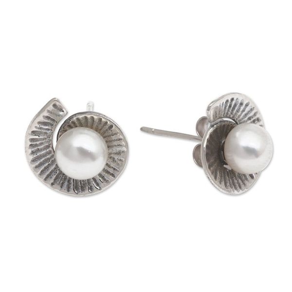 Alternate image for Whirl-Shaped Grey Cultured Pearl Button Earrings from Bali Ocean Whirl