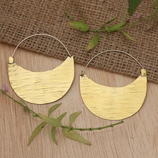 Alternate image for Modern Textured Gold-Plated Crescent-Shaped Hoop Earrings Textured Crescent