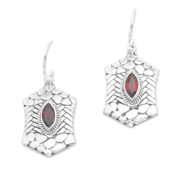 Alternate image for Silver Dangle Earrings with Marquise-Shaped Garnet Stones Woman Beauty in Red