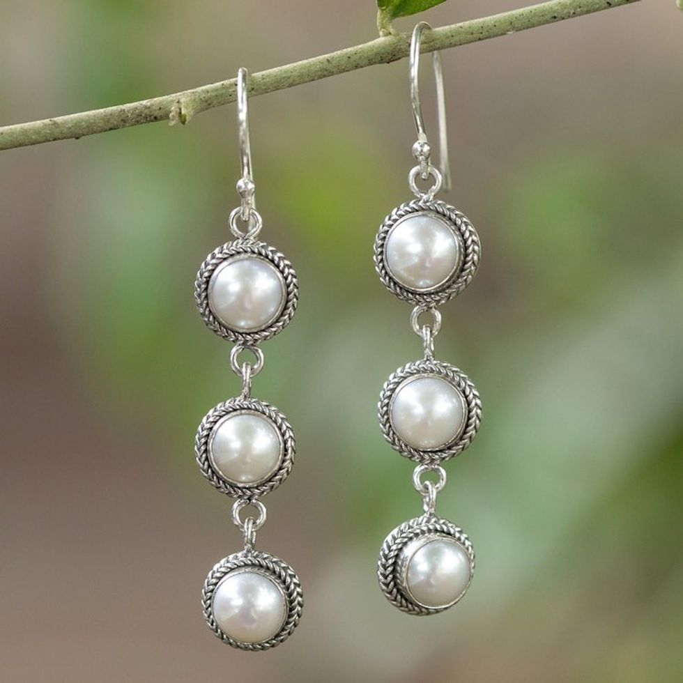 Polished and Oxidized Grey Cultured Pearl Dangle Earrings 'Pure Pearl'