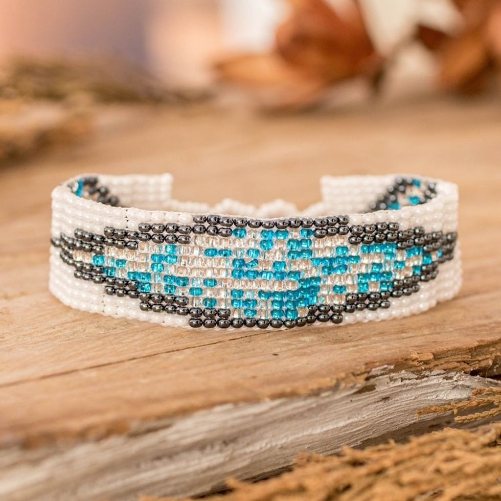 Mosaic-Inspired Blue and White Glass Bead Wristband Bracelet 'Heaven Harmony'