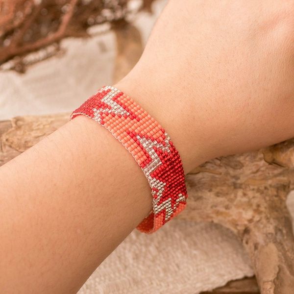 Alternate image for Handcrafted Red and Pink Star Glass Bead Wristband Bracelet Dulcet Blast