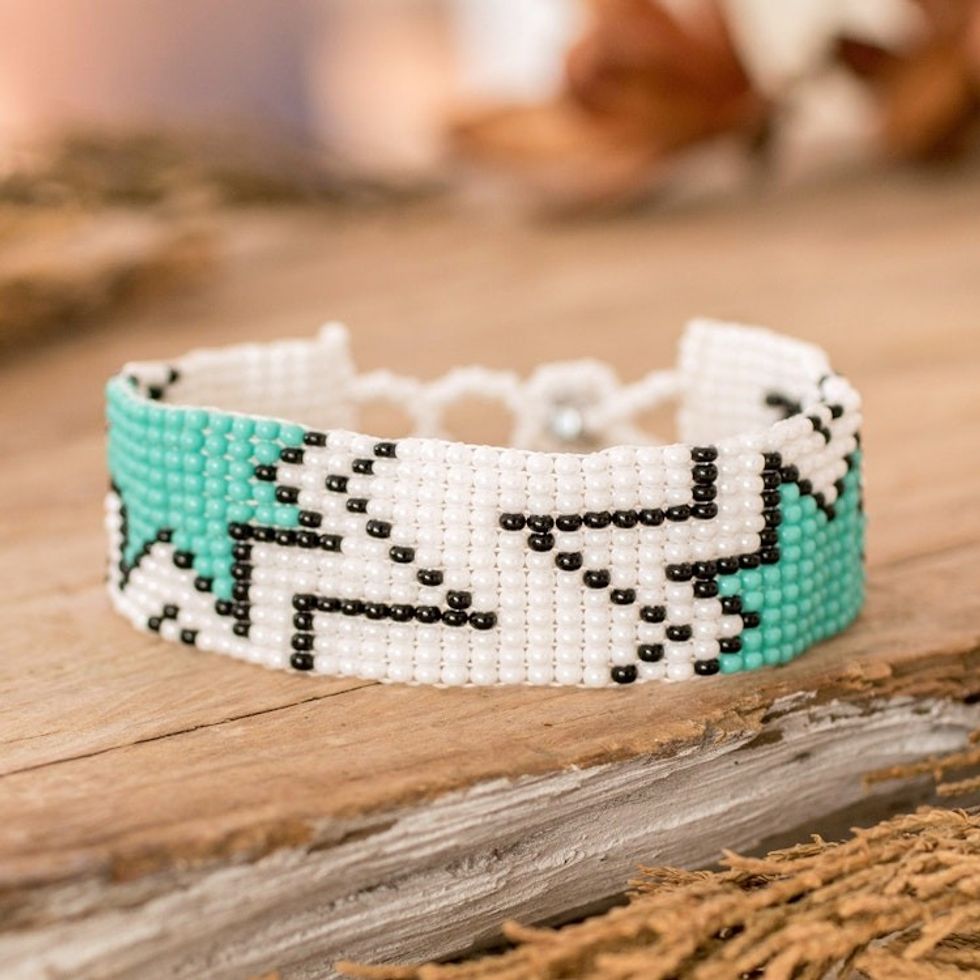 Mint Green and White Glass Beaded Star Wristband Bracelet 'Vital Blast'