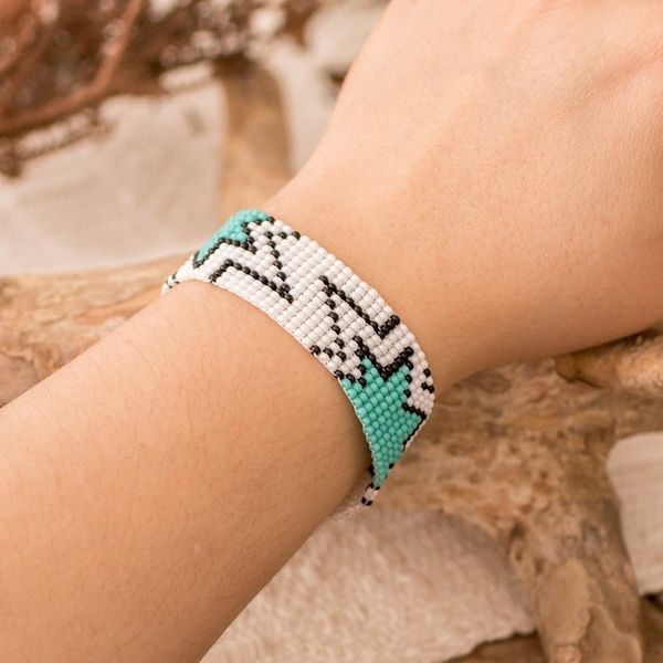 Alternate image for Mint Green and White Glass Beaded Star Wristband Bracelet Vital Blast