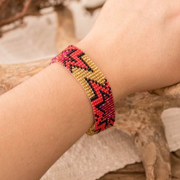 Alternate image for Adjustable Golden and Red Star Glass Bead Wristband Bracelet Divine Blast