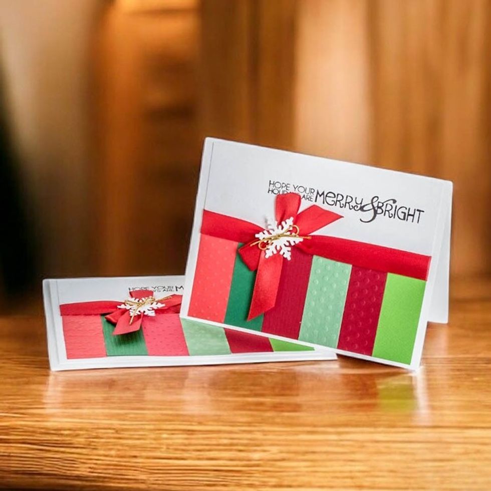 Handmade Christmas-Themed Greeting Card Pair from Guatemala 'Best Wishes'