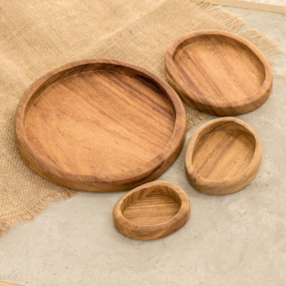 Set of 4 Hand-Carved Conacaste Wood Snack Plates 'Delicacy Family'