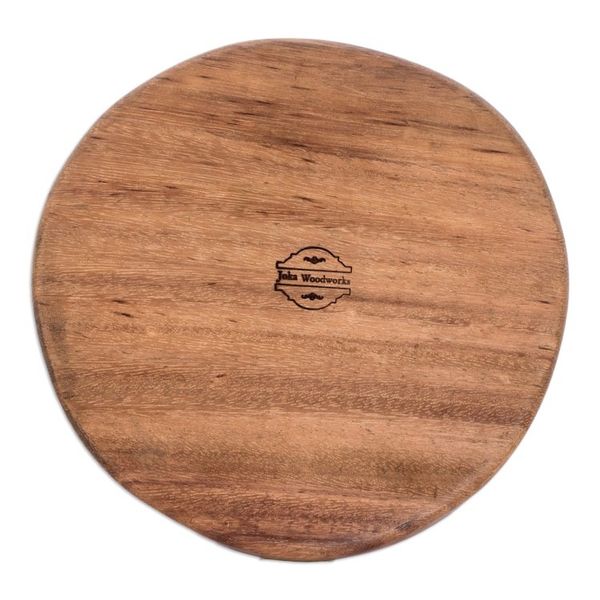 Alternate image for Set of 4 Hand-Carved Conacaste Wood Snack Plates Delicacy Family