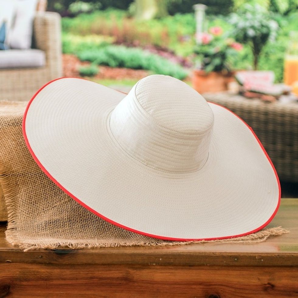 Traditional Cotton Sun Hat with Red Piping and 6-Inch Brim 'Guanacaste World'