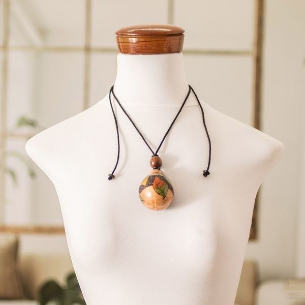 Alternate image for Leaf-Themed Handcrafted Calabash Gourd Pendant Necklace Leafy Scenes