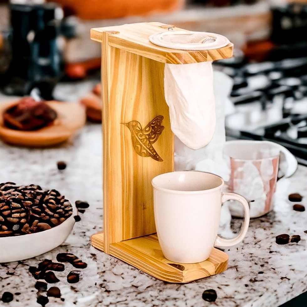 Hummingbird-Themed Pinewood Single-Serve Drip Coffee Stand 'Harmonious Scents'