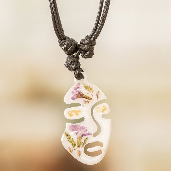 Alternate image for Natural Flower and Resin Adjustable Pendant Necklace Graceful Spring