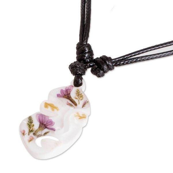 Alternate image for Natural Flower and Resin Adjustable Pendant Necklace Graceful Spring