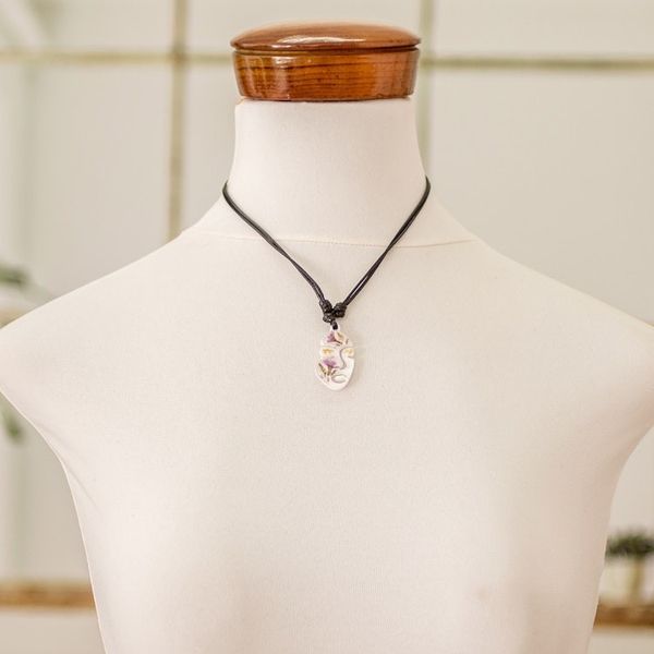 Alternate image for Natural Flower and Resin Adjustable Pendant Necklace Graceful Spring