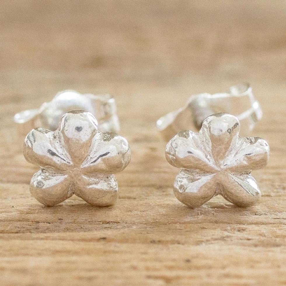 Flower-Shaped Fine Silver Earrings 'Dainty Daisy'