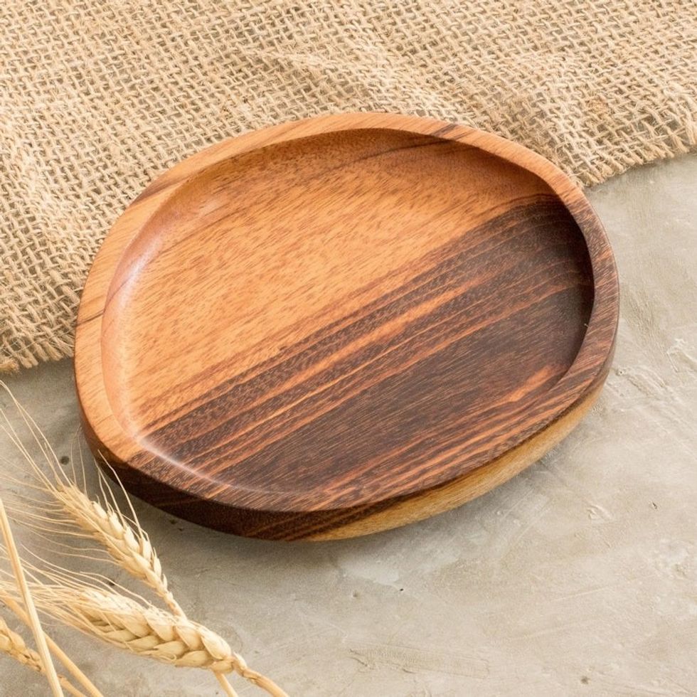 Jobillo Wood Plate from Guatemala 'Elegant Table'