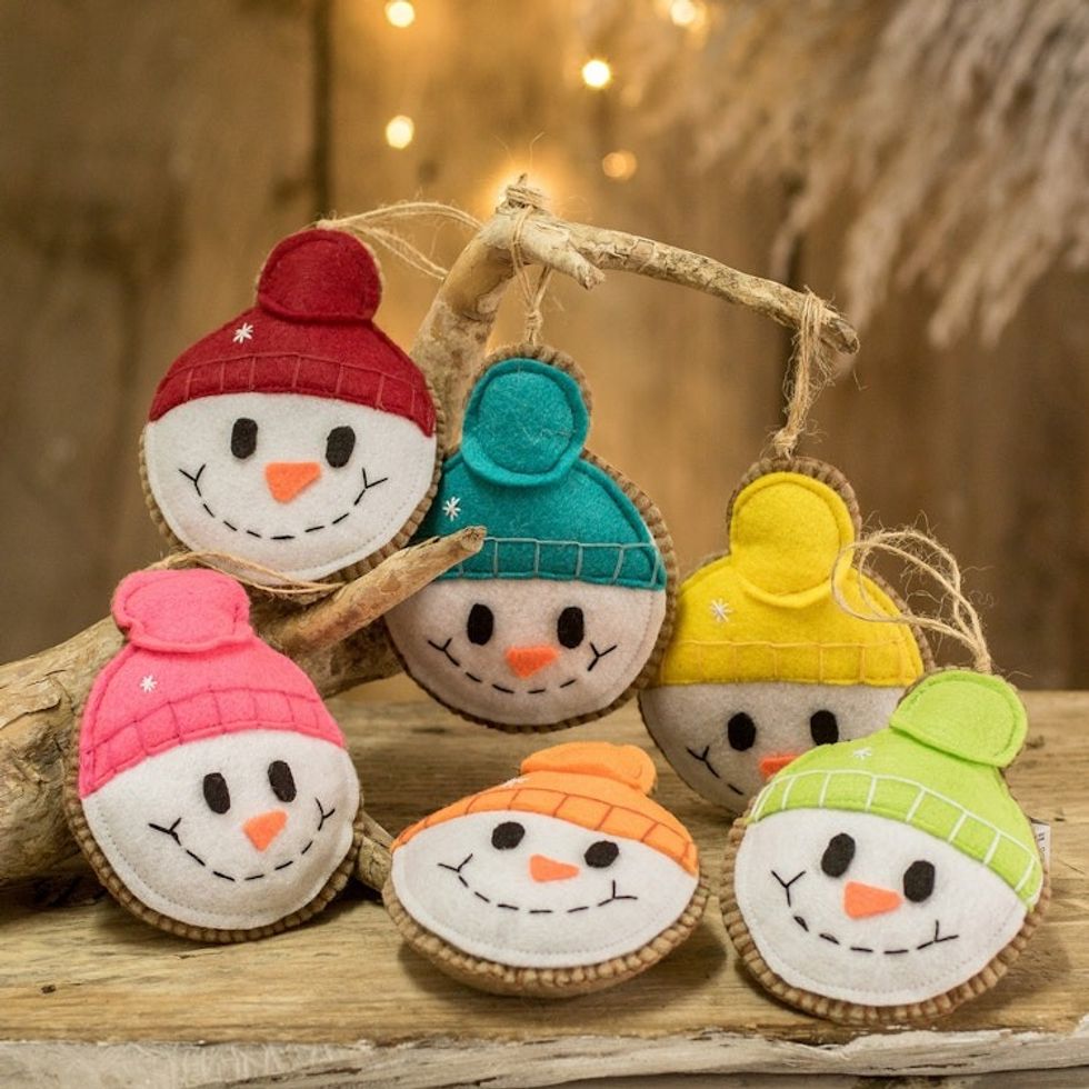 Set of 6 Handmade Snowman Ornaments from Guatemala 'Snowy Tenderness'