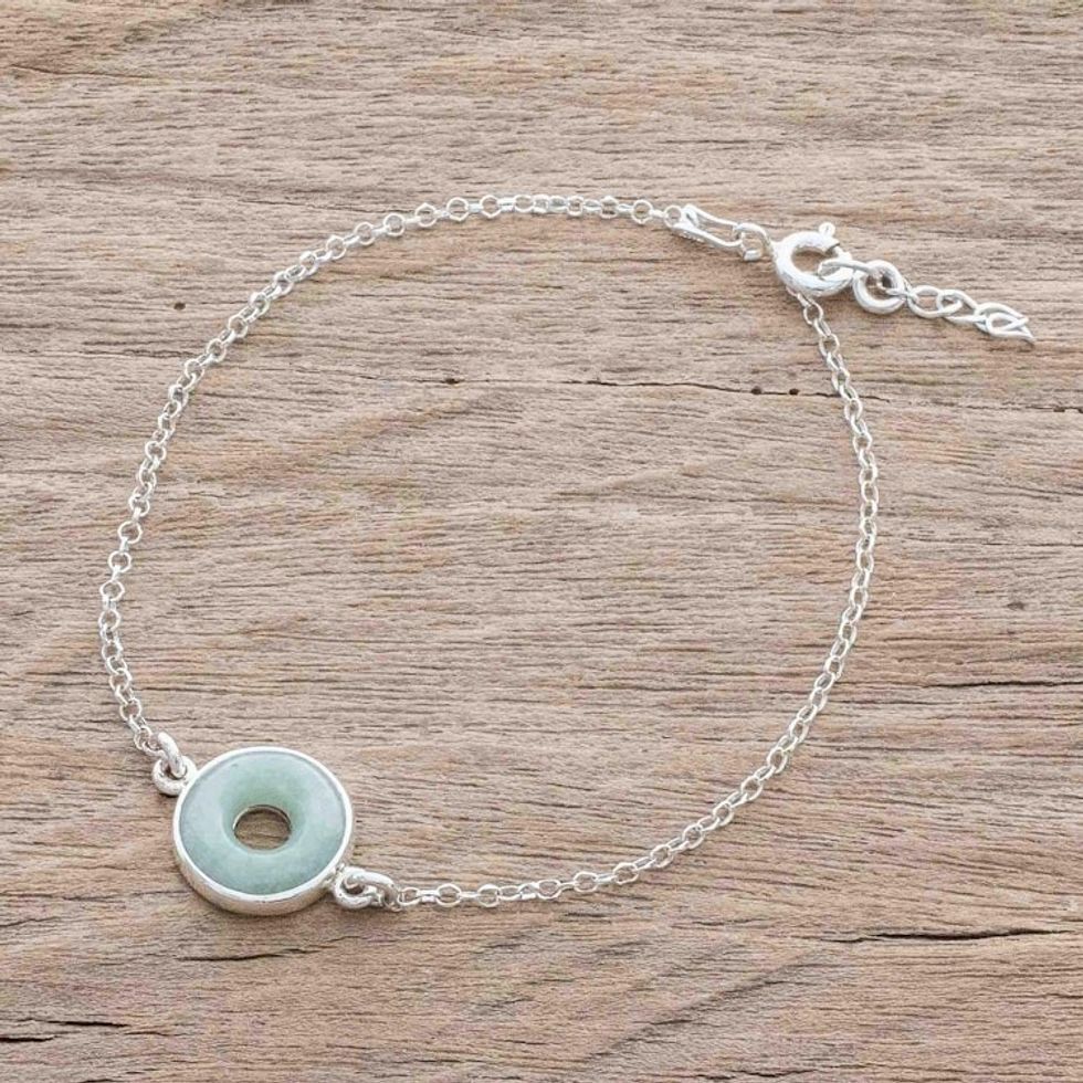 Apple Green Jade Circle Pendant Bracelet from Guatemala 'Eternity in Apple Green'