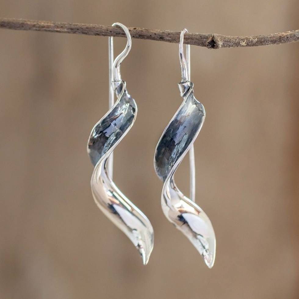 Nature-Inspired Leaf Drop Earrings 'Eucalyptus'
