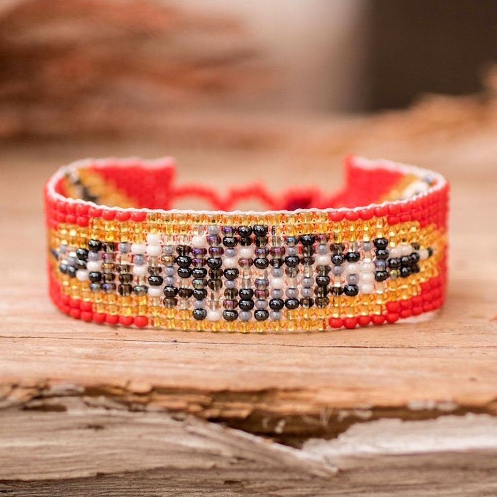 Hand Crafted Glass Beaded Bracelet 'Banner in Red'