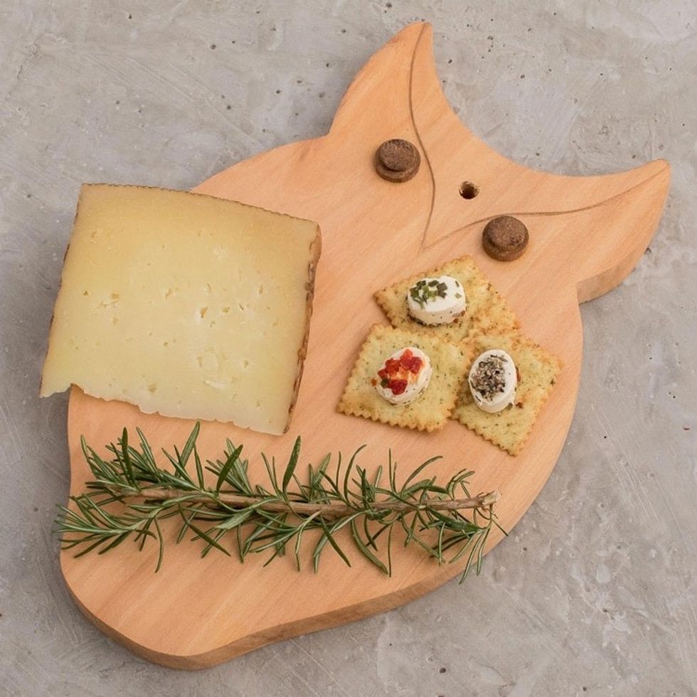 Fair Trade Natural Wood Chopping Board Hand-carved 'Morning Owl'