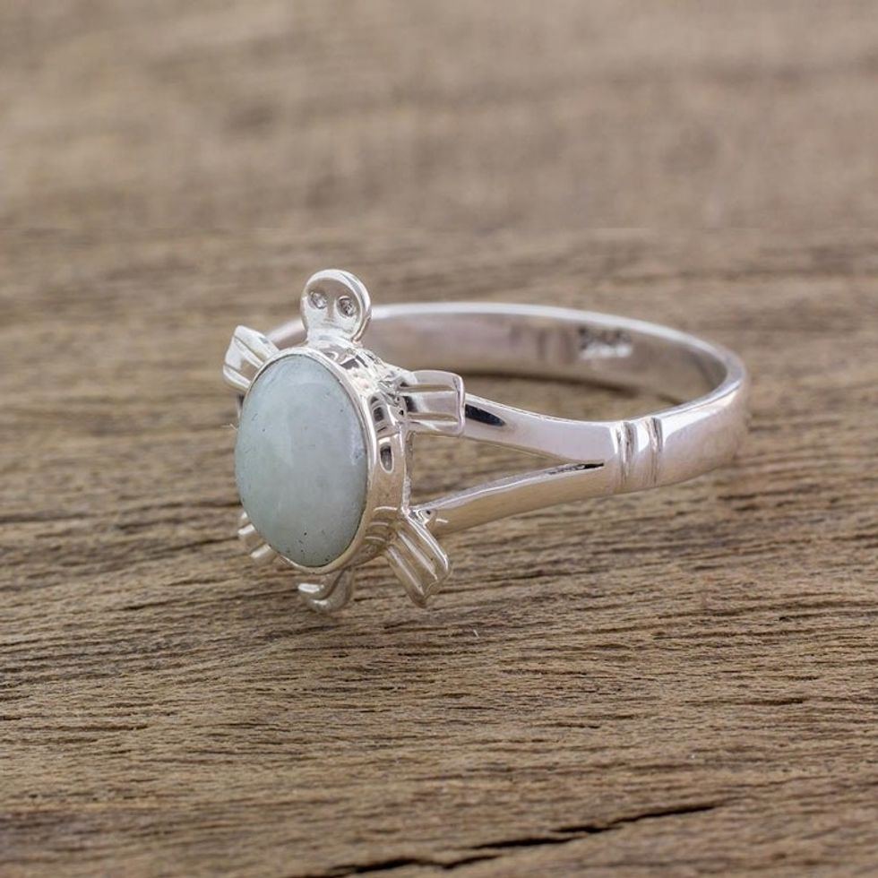 Guatemalan Handcrafted Light Green Jade Ring 'Light Green Marine Turtle'