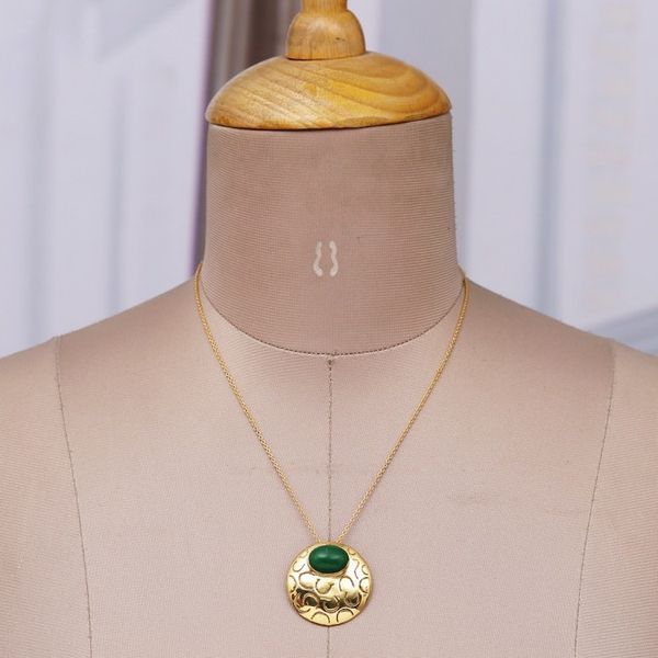 Alternate image for High-Polished Brass and Green Onyx Pendant Necklace Glowing Era