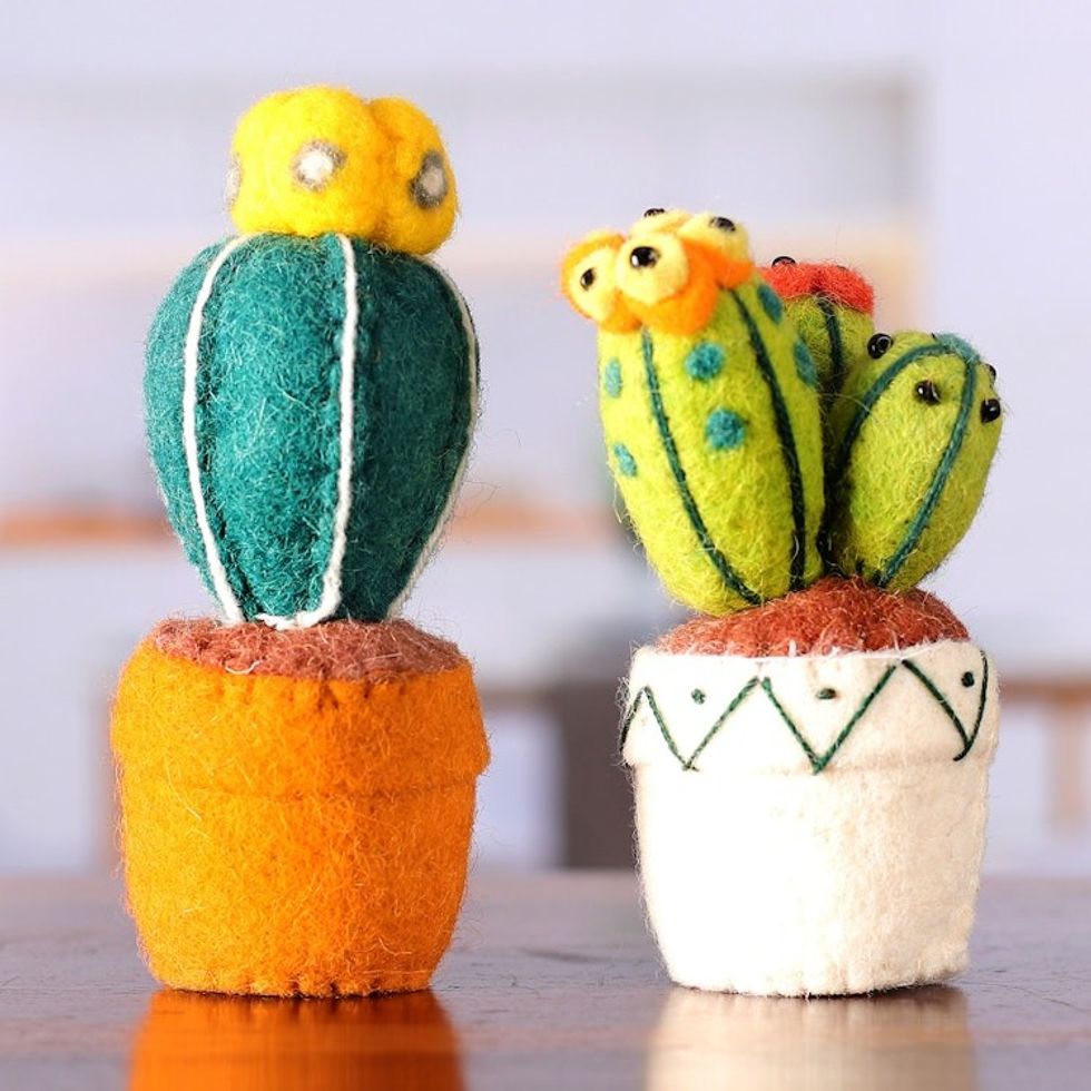 Cotton-Embroidered 2-Piece Wool Felt Cactus Home Accent Set 'Cactus Cheer'