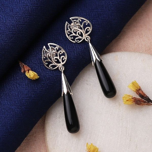 Alternate image for High-Polished Sylvan-Themed Onyx Dangle Earrings from India Nocturnal Style