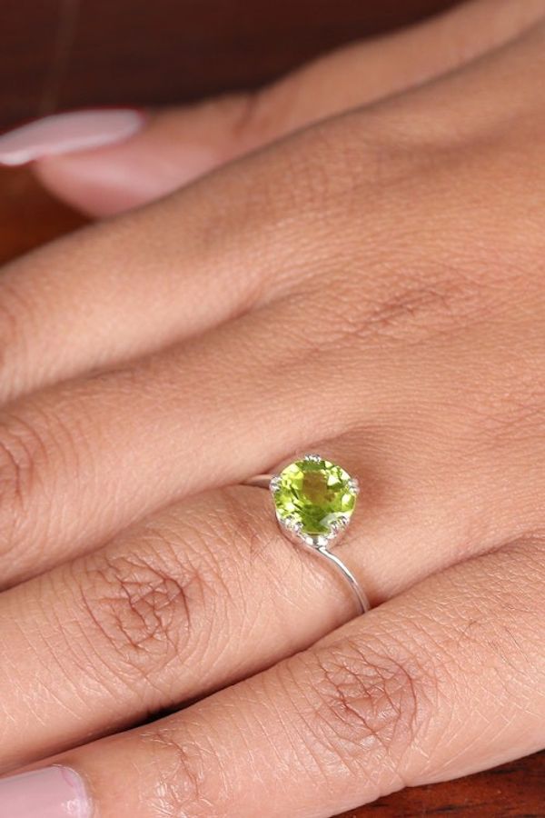 Alternate image for Artisan-Made Natural 2-Carat Faceted Peridot Solitaire Ring Delhi Fortune