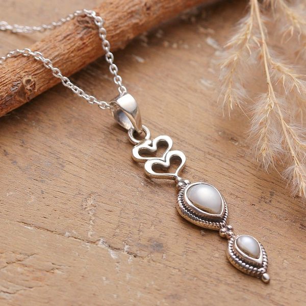 Alternate image for Classic Cream and Grey Cultured Pearl Heart Pendant Necklace Pearly Romance