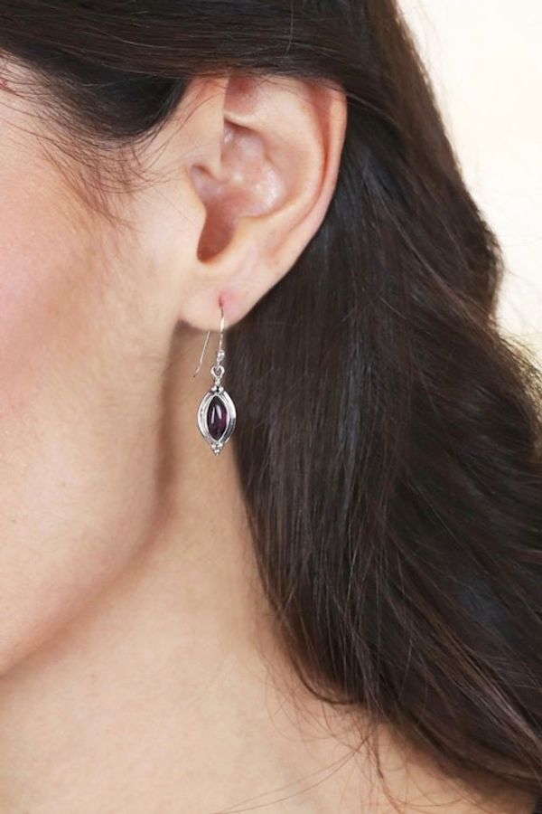 Alternate image for Silver Dangle Earrings with Marquise-Shaped Amethyst Stones Purple Flare