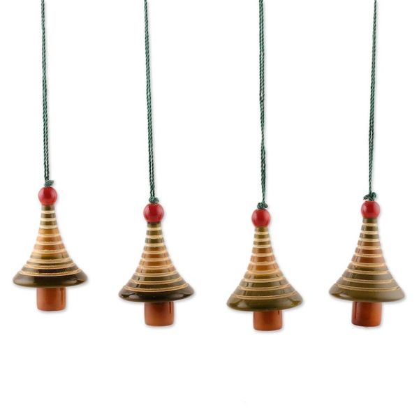 Alternate image for Indian Handmade 4-Piece Set of Wooden Channapatna Ornaments Evergreen Holiday