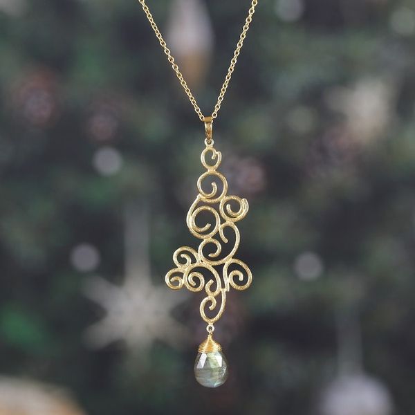 Alternate image for Vine-Themed 18k Gold-Plated Labradorite Pendant Necklace Arcadian Vines