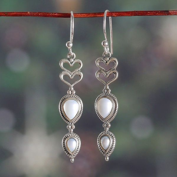 Alternate image for Natural Cream and Grey Cultured Pearl Heart Dangle Earrings Pearly Romance