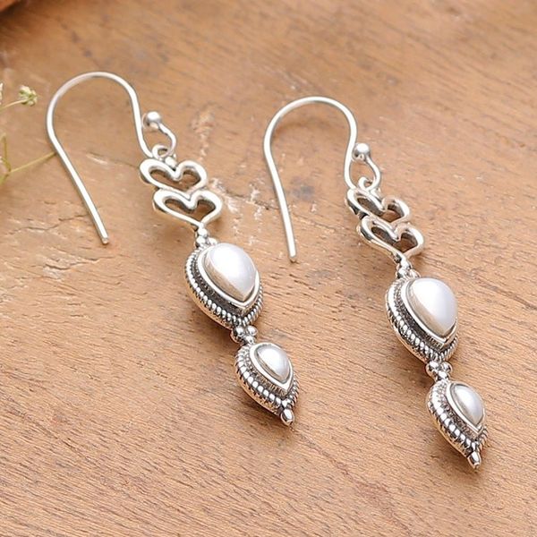 Alternate image for Natural Cream and Grey Cultured Pearl Heart Dangle Earrings Pearly Romance
