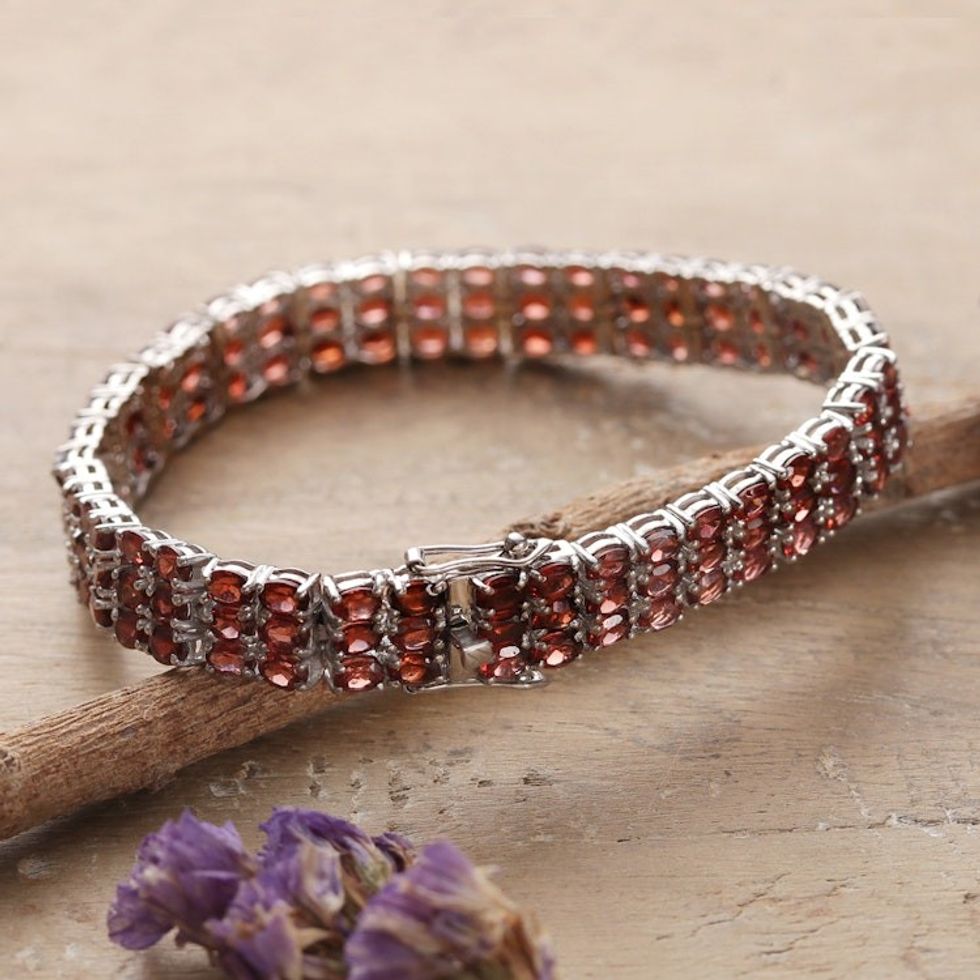 27-Carat Natural Oval Garnet Wristband Bracelet from India 'Passionate Brilliance'